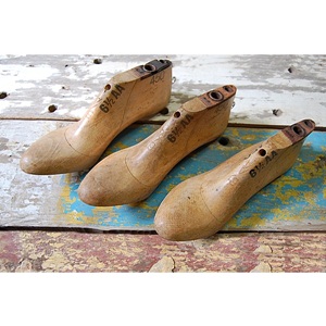 Vintage Wooden Shoe Mold -6 1/2-