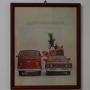 1970&#039; Volkswagen carrying