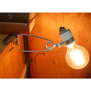 VINTAGE PORTABLE LAMP-LEVITON